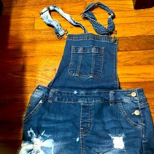 Girls shorts jumper set. In a Jean blue with white accent color
